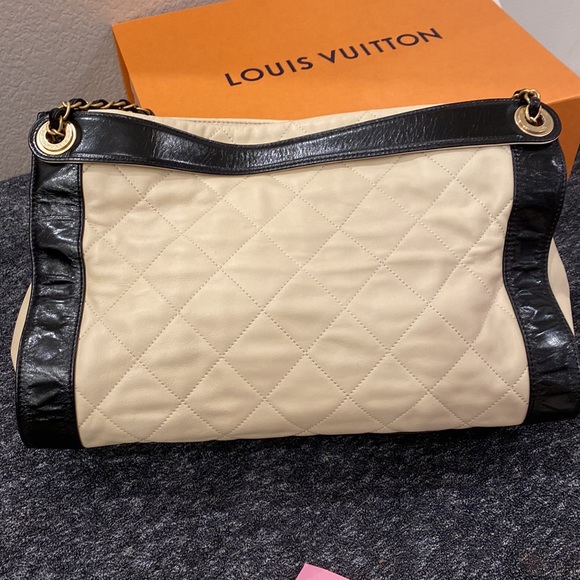 ❌SOLD❌ Auth. Chanel NWT Black & Beige CC Shoulder Bag - Picture 10 of 16